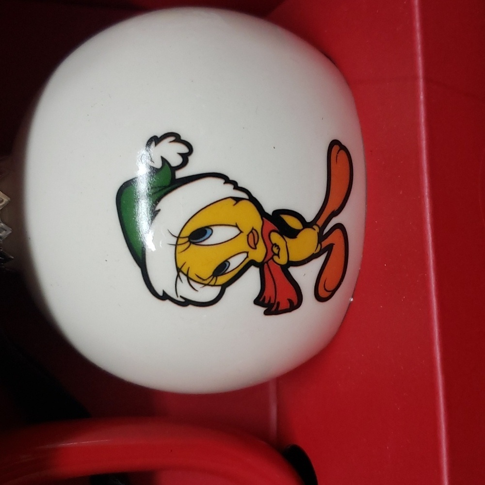 Rae Dunn NWT MERRY CHRISTMAS Mug and Looney Tunes Tweety Ornament - Picture 3 of 6